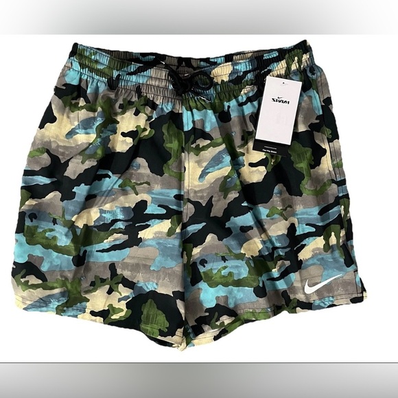 Nike Large Men’s Blue Black Camo Swim Shorts 5” Athletic NWT - Picture 1 of 3